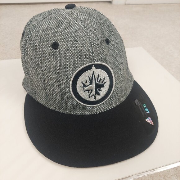 Adidas Winnipeg Jets LG/XL Structured Flex Cap - Picture 1 of 11